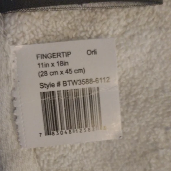Vince Camuto Soft Cream Fingertip Towel - Picture 5 of 6